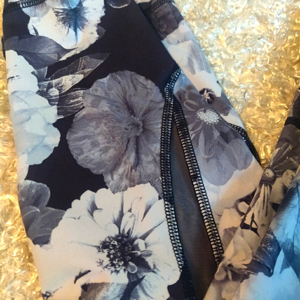 Women's Athletic Active Workout Leggings Size Large Go-Dry NWOT - Picture 10 of 12
